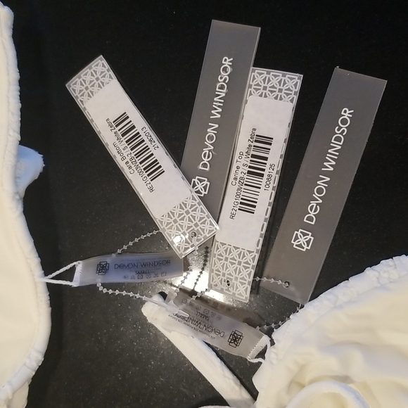 💕DEVON WINDSOR💕 Ruffle Bikini Carine Top + Cara Bottoms ~ White Zebra S NWT - Picture 16 of 16